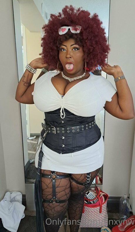 Alasti lekkinud OnlyFans-i pilt Jinxynw