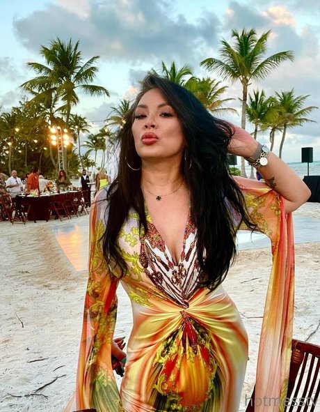 Foto di nudo di fuga di OnlyFans di Hotmesstv