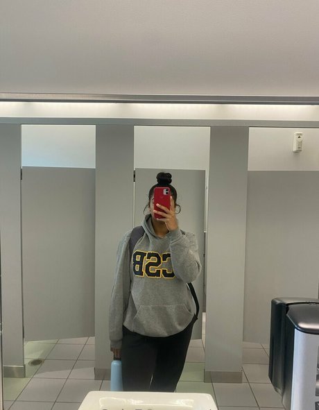 Nahá fotka uniklých OnlyFans od Rookiebeamer