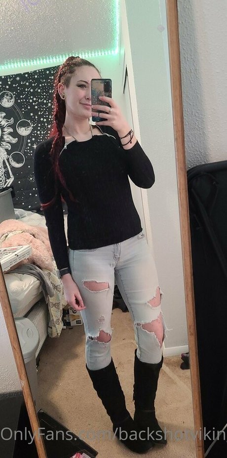 Naken läckt OnlyFans-bild av Backshotvikings