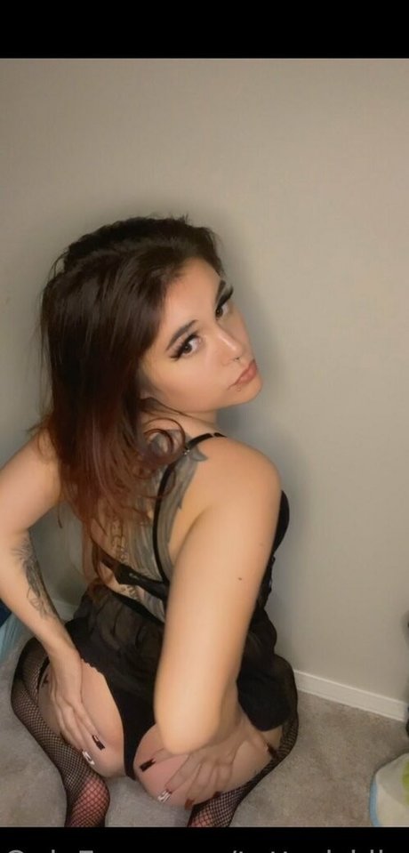 Обнаженная фотография утечки OnlyFans от Tattedkila