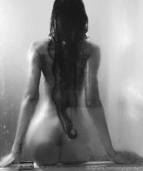 OnlyFans-model Ploytigerstam