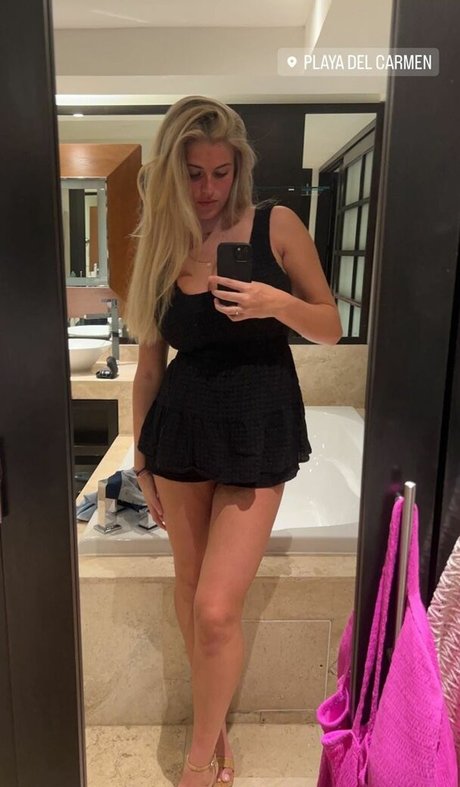 Naakte gelekte OnlyFans-foto van Shea O