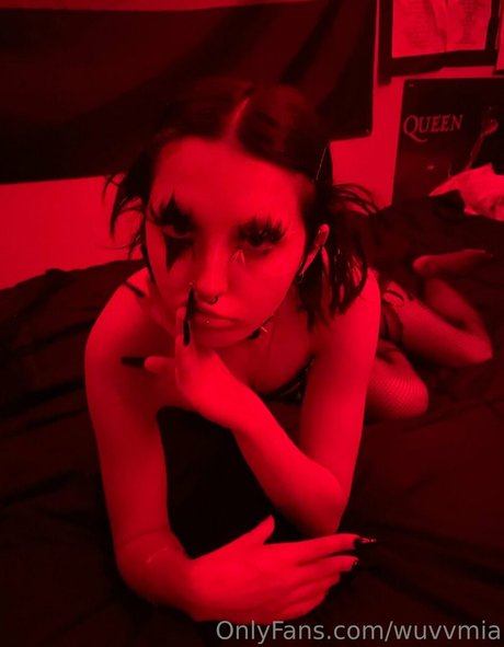 Nahá fotka uniklých OnlyFans od Wuvvmia