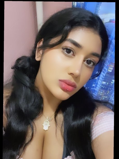 Nacktes geleaktes OnlyFans-Foto von Tanvi
