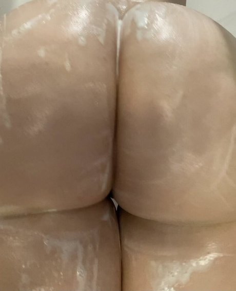 Foto desnuda filtrada de OnlyFans de Uglybaby