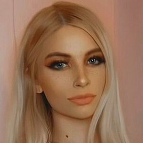 Nacktes geleaktes OnlyFans-Foto von Skyllarselene