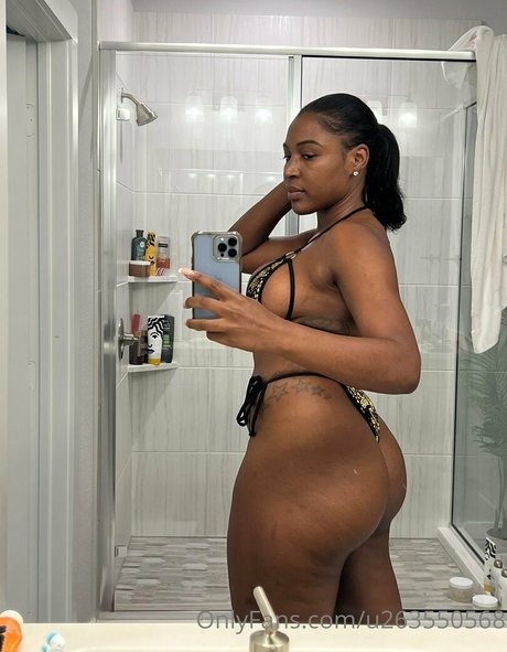 Naken läckt OnlyFans-bild av Morganpatrieced