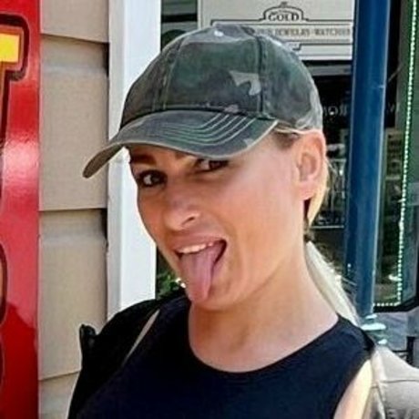 Naakte gelekte OnlyFans-foto van Bimariebjlover