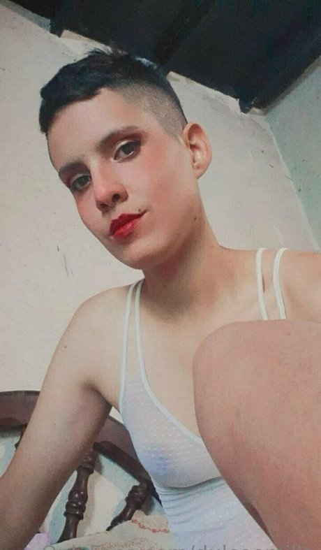 Naakte gelekte OnlyFans-foto van Dulceemilia