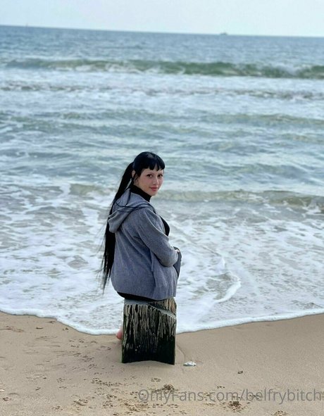 Обнаженная фотография утечки OnlyFans от Belfrybitch