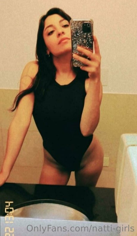 Nacktes geleaktes OnlyFans-Foto von Nattigirls