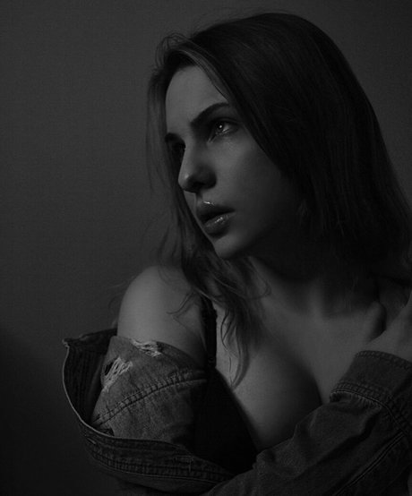 Naken lekkede OnlyFans-bilde av Sara Secora