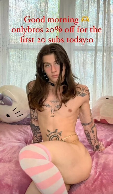 Alasti lekkinud OnlyFans-i pilt William Dolan