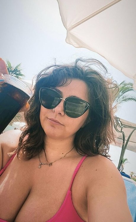 Обнаженная фотография утечки OnlyFans от Aylesh H