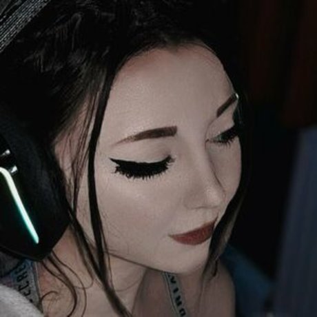 Обнаженная фотография утечки OnlyFans от Denkachus