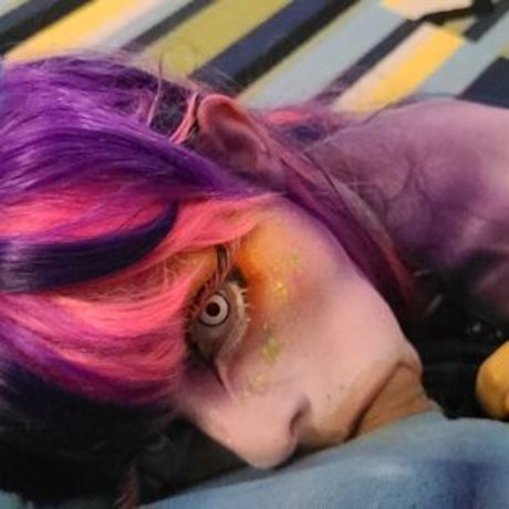 Naken lekkede OnlyFans-bilde av Mypetmonstergirl