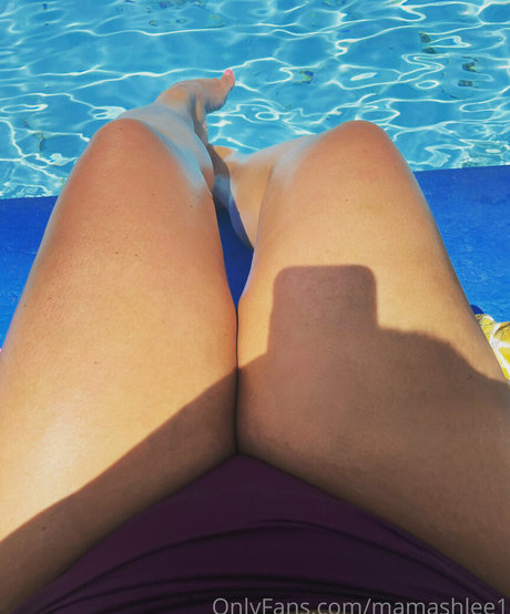 Обнаженная фотография утечки OnlyFans от Mamashlee1