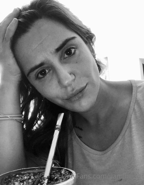 Обнаженная фотография утечки OnlyFans от Sweetarabgirl