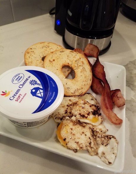 Naken lekkede OnlyFans-bilde av Glitterishhh