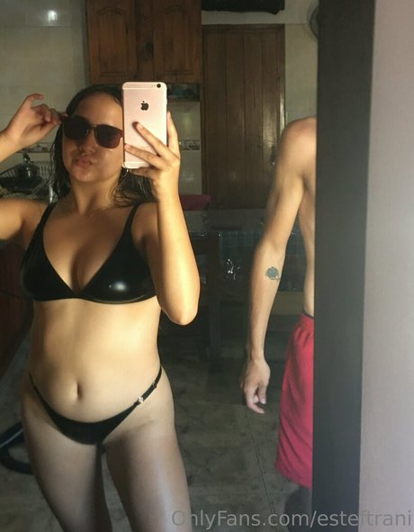 Обнаженная фотография утечки OnlyFans от Esteftrani