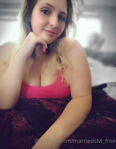 Alasti lekkinud OnlyFans-i pilt Marriedslvtfree