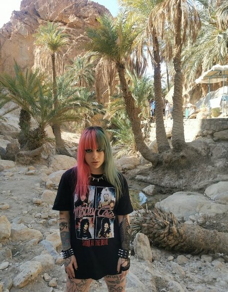 Foto desnuda filtrada de OnlyFans de Laylaemogoth