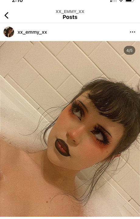 Naken lekkede OnlyFans-bilde av Xxgothbimboxx