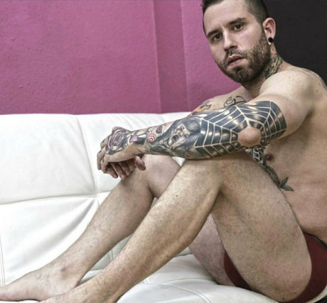 Foto di nudo di fuga di OnlyFans di Animalbeetle