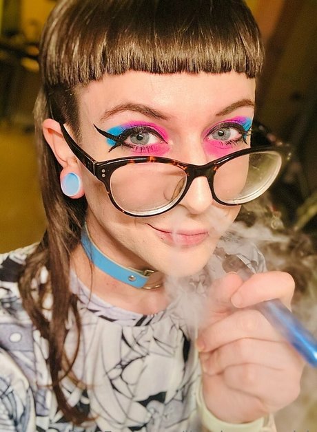 Lilmissmaverick naked leaks OnlyFans pic