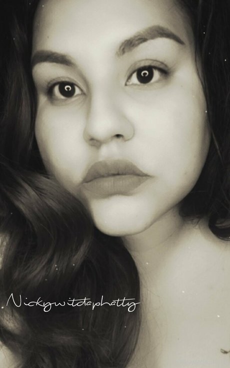 Nahá fotka uniklých OnlyFans od Bigbuttsmutt