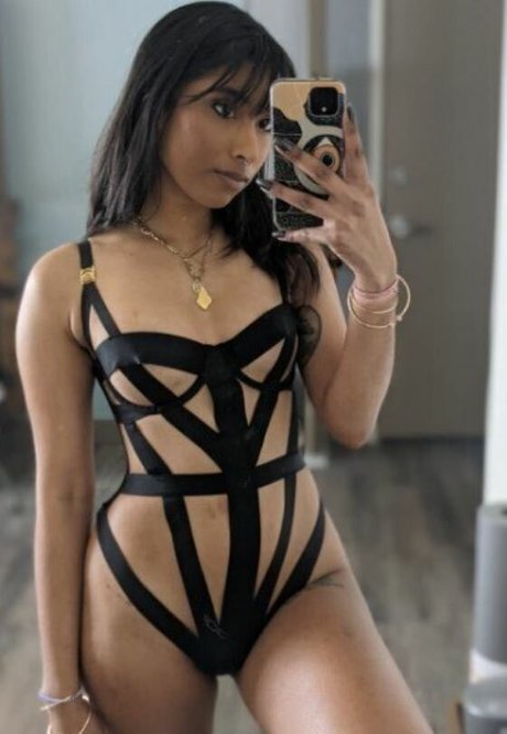 Naken lekkede OnlyFans-bilde av Spicypakora