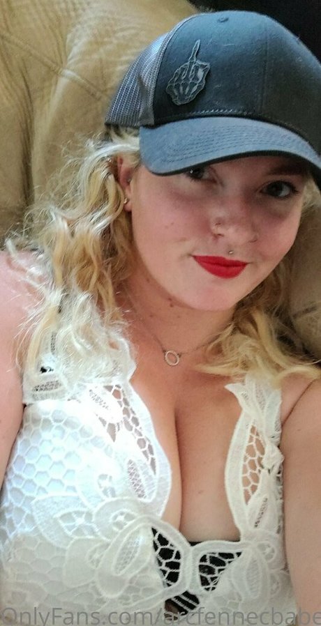 Обнаженная фотография утечки OnlyFans от Arcfennecbabe