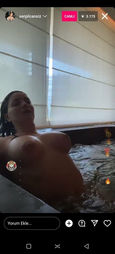 Nahá fotka uniklých OnlyFans od Serpil Cansiz