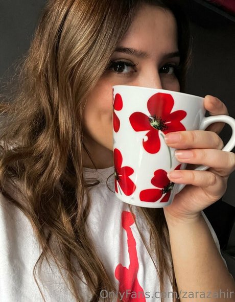 Naken lekkede OnlyFans-bilde av Zarazahir