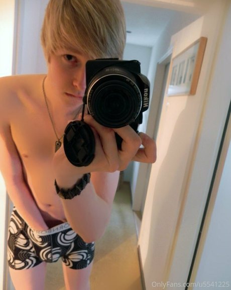 Naken lekkede OnlyFans-bilde av Toastmauwmauw