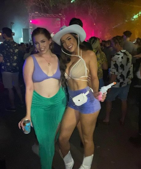 Foto di nudo di fuga di OnlyFans di Molly Shield