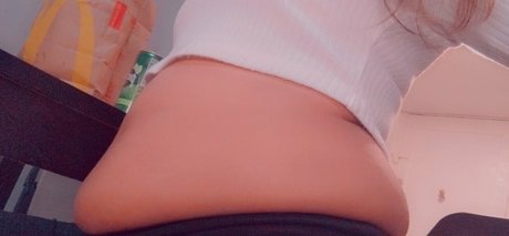 Photo nue de fuite OnlyFans de Ellaeating