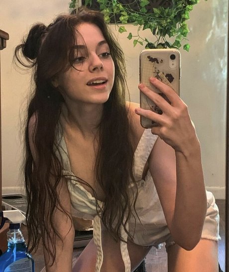 Naakte gelekte OnlyFans-foto van Rosiemxx