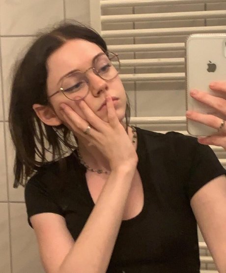 Naakte gelekte OnlyFans-foto van Rosiemxx