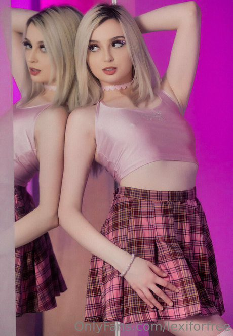 Nacktes geleaktes OnlyFans-Foto von Lexiforfree