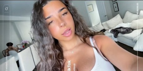 Alasti lekkinud OnlyFans-i pilt Alexa F