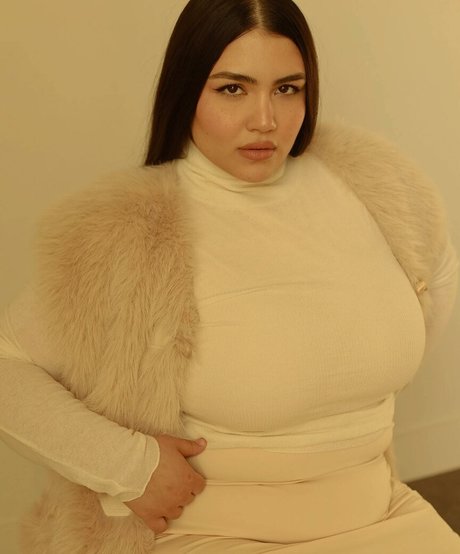 Nahá fotka uniklých OnlyFans od Rachel Anastacia