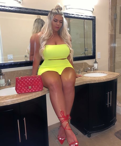 Nahá fotka uniklých OnlyFans od Kaylanegs