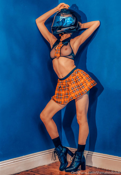 Nahá fotka uniklých OnlyFans od Thenakedbiker
