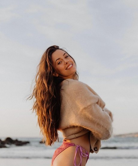 Nahá fotka uniklých OnlyFans od Vanessa Mai