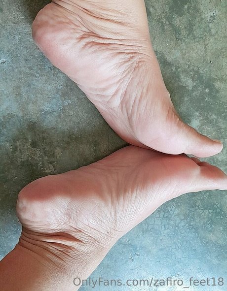 Foto di nudo di fuga di OnlyFans di Zafirofeet18