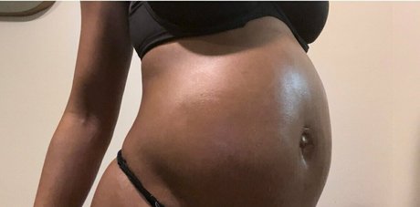 Nacktes geleaktes OnlyFans-Foto von Mangomob92