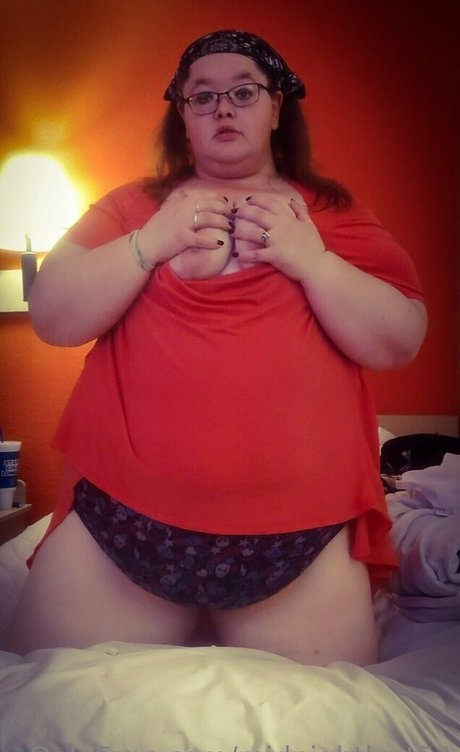 Naken lekkede OnlyFans-bilde av Midnightlust54