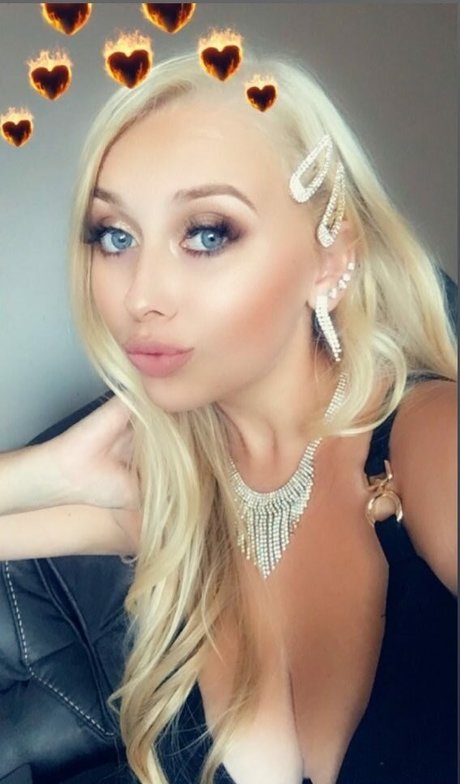 Photo nue de fuite OnlyFans de Rhiannon C